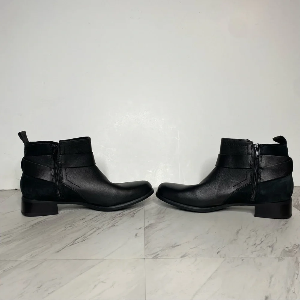 Munro Black Leather Bootie 8 N